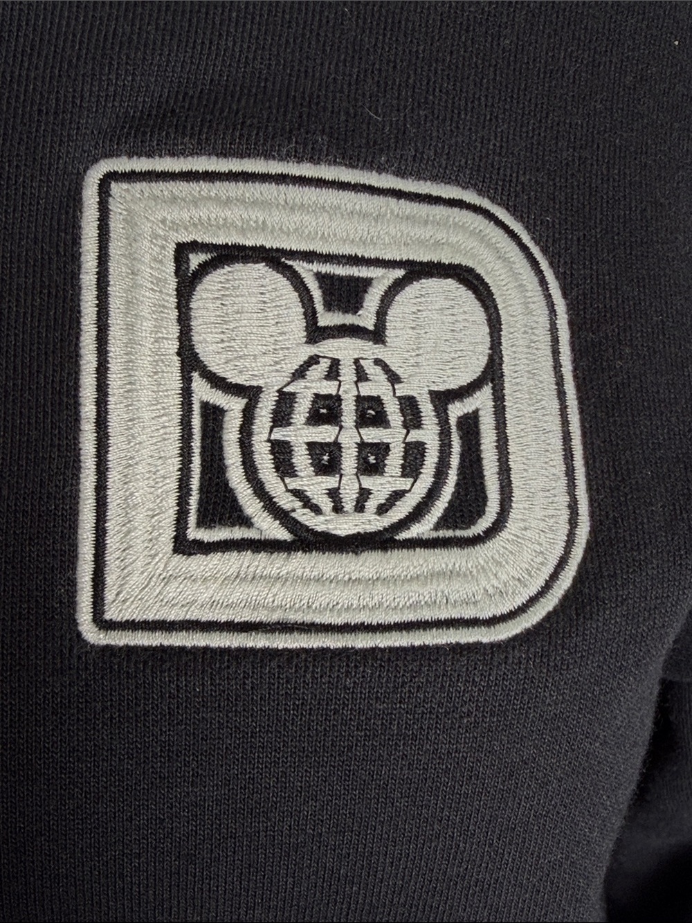 Disney Parks 2022 Halloween Trick or Treat Mickey and Friends Sweatshirt Size S - Picture 2 of 12